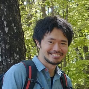 入谷 亮介